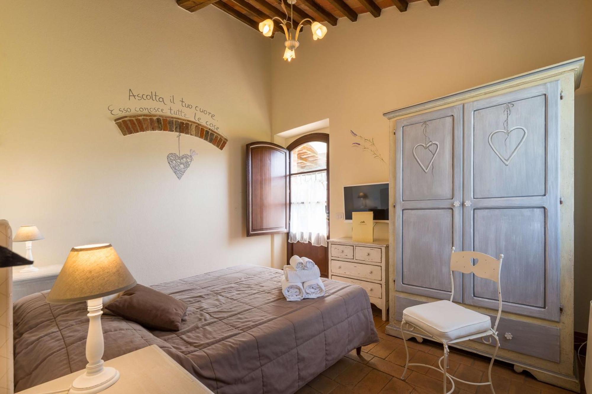 Agriturismo Le Torri Di Porsenna Petrignano Del Lago Екстериор снимка